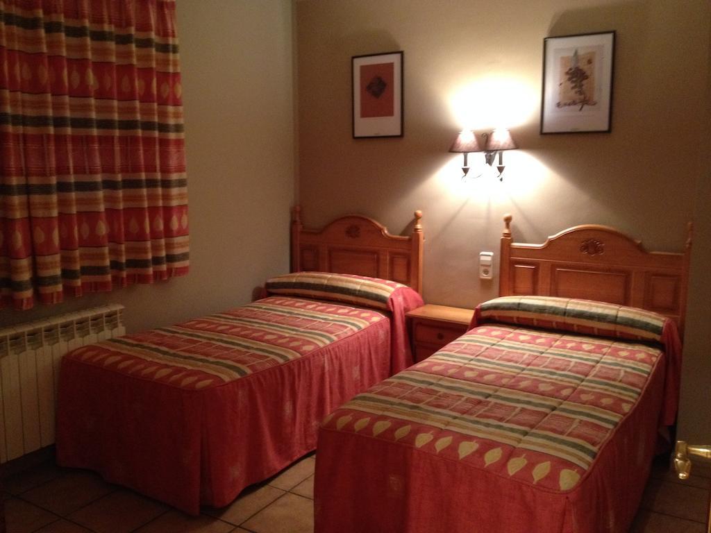 Apartamentos Residencial Fornocal Alquezar Ruang foto